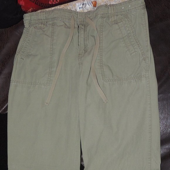Old Navy - Women's "Just Below The Waist" Cargo - Picture 2 of 6